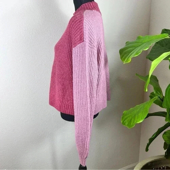Van’s Women’s Pullover Sweater Jumper Comfortable Fit Size Medium Pink - Picture 3 of 12